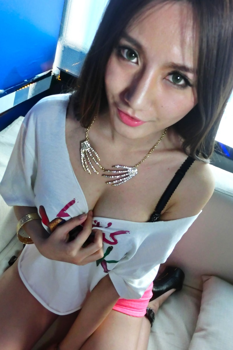 YONE’S GIRLS: MOOK Shanghai