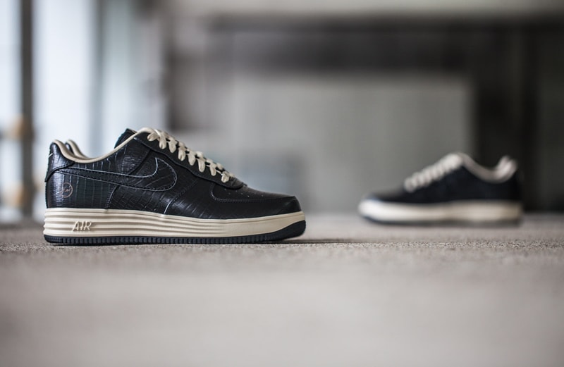 A Closer Look at the Nike Air & Lunar Force 1 Low “FRAGMENT” Pack
