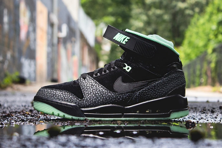 Nike Air Revolution PRM QS "Loverution"