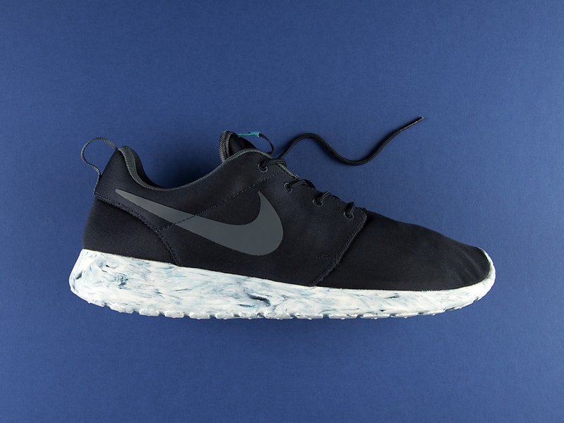 An Exclusive Look at the Nike Roshe Run QS "Marble" Pack