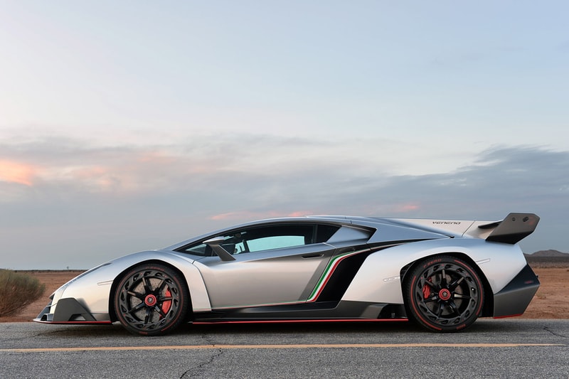 Autoblog Takes a Closer Look at the $4.7 Million USD Lamborghini Veneno