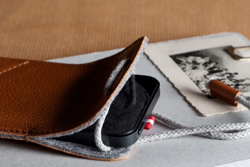 hard graft iPhone Case & Stand