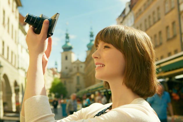 Sony Debuts QX100 and QX10 Attachable Lenses