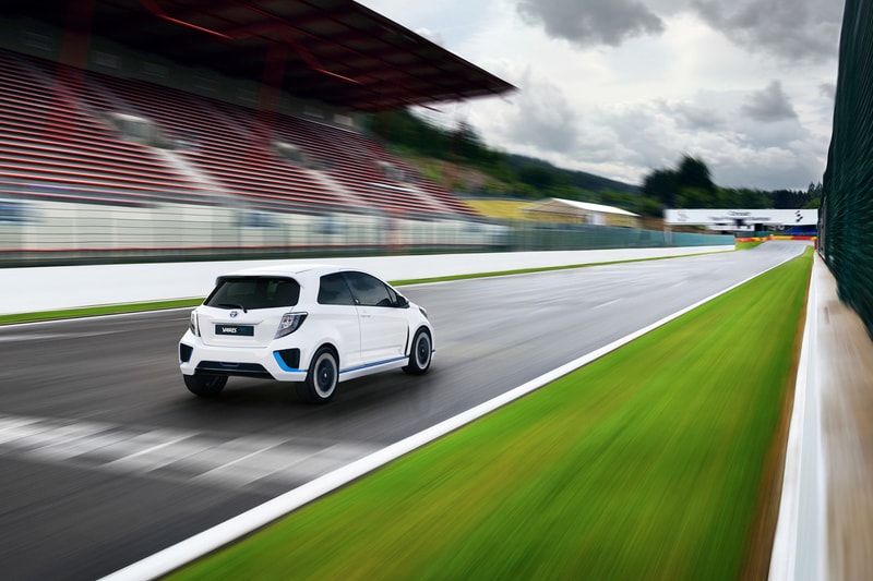 Toyota Yaris Hybrid-R