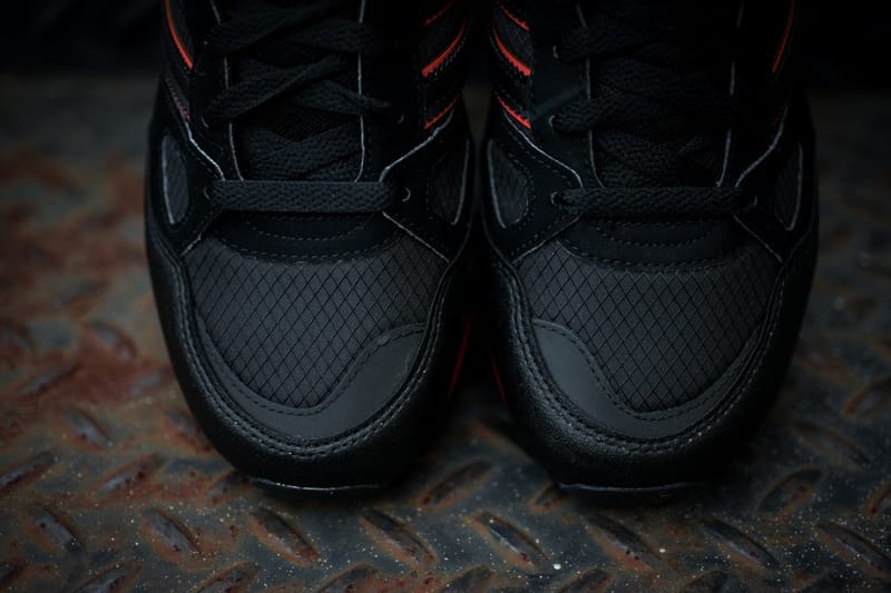 adidas originals zx 750 black red