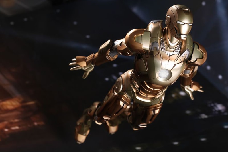 Hot Toys Iron Man 3 Mark XXI "MIDAS" Limited Edition Collectible Figure