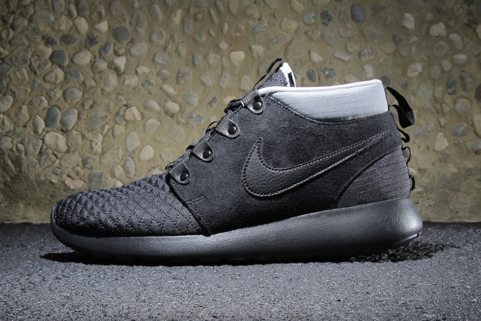 Nike Roshe Run SneakerBoot Black/Black-Silver | Hypebeast