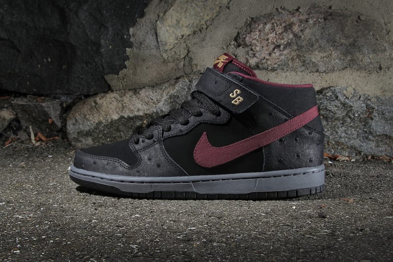 Nike SB Dunk Mid Pro Black/Light Graphite-Cherrywood Red