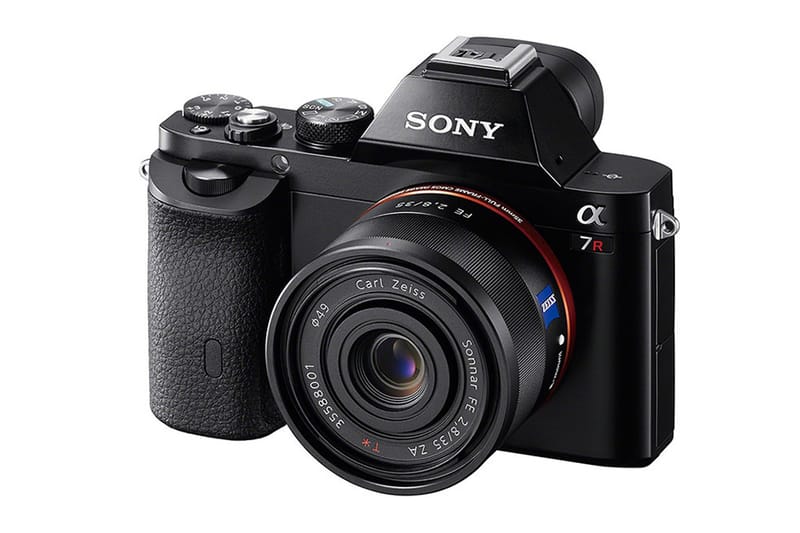 Sony Unveils Two New Full Frame Mirrorless Cameras with the A7 and A7R