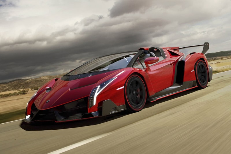 The First Look at the Lamborghini Veneno Roadster