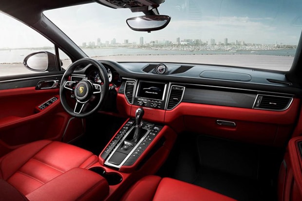 2015 Porsche Macan SUV