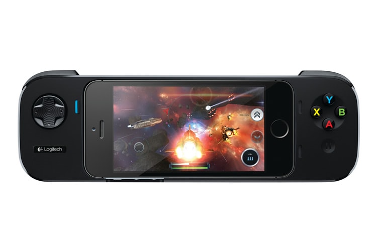 Logitech's Powershell Turns iPhones Into Powerful Gaming Handhelds