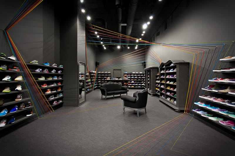 mode:lina Designs New Run Colors Sneaker Shop in Poznań, Poland