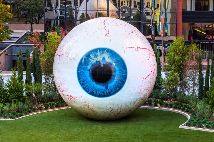 Tony Tasset’s Latest Sculpture is a 30-Foot Eye for The Joule Hotel in Dallas