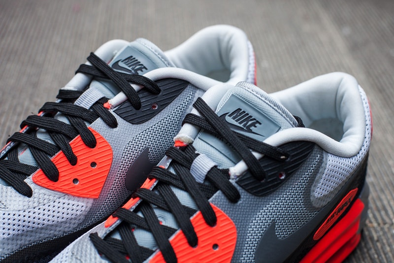 A Closer Look at the Nike Air Max Lunar90 Infrared 