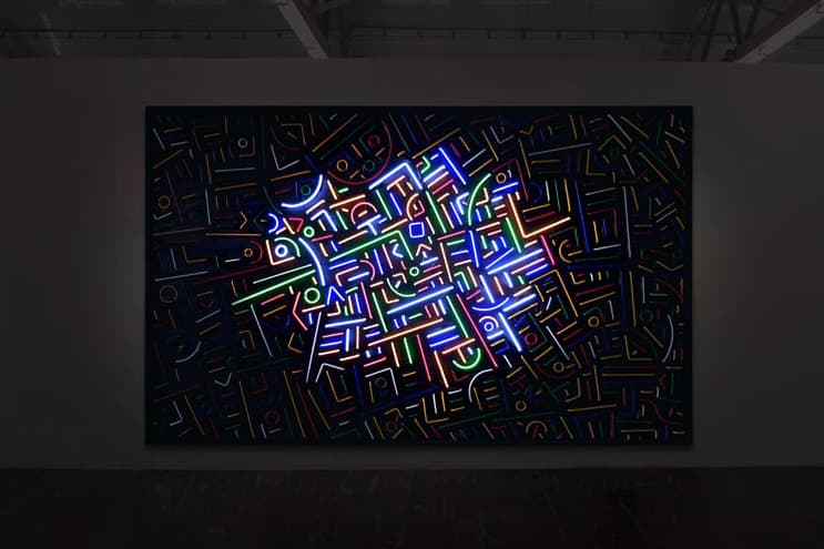 Lu Xinjian Depicts Shanghai's Vibrant Cityscape