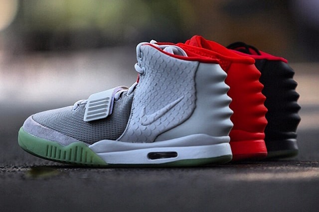 Sneakers Nike Air Yeezy On Feet Sneaker Air Yeezy Red October On