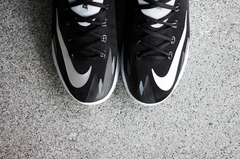 A Closer Look at the Nike Zoom HyperRev Black