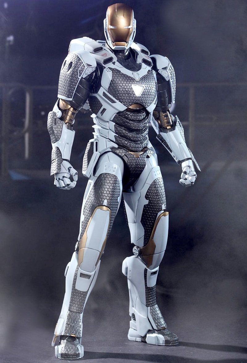 Marvel Iron Man 3 Mark XXXIX "Starboost" Collectible Figure