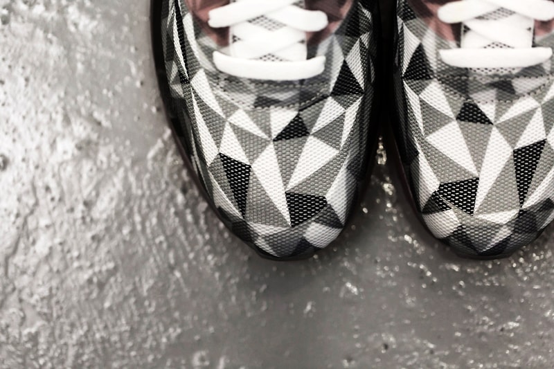 Nike Air Max 90 Ice White/Cool Grey-Black-Infrared