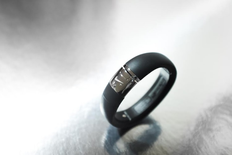 Nike+ FuelBand METALUXE SE "Silver Edition"