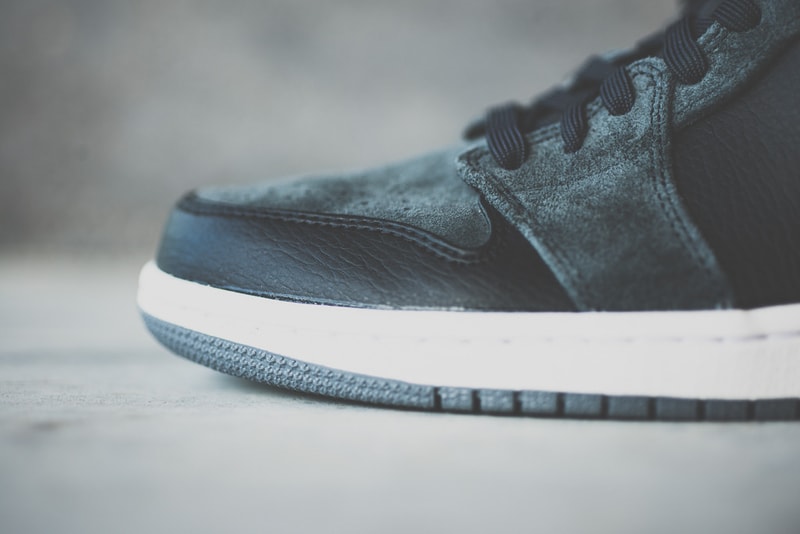 Air Jordan 1 Mid Black/Charcoal Suede