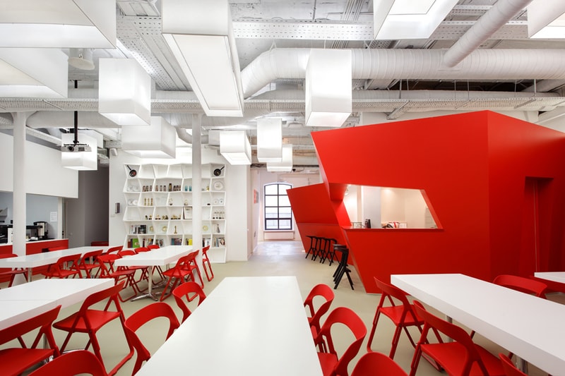 BBDO Group Moscow Offices by Nefaresearch
