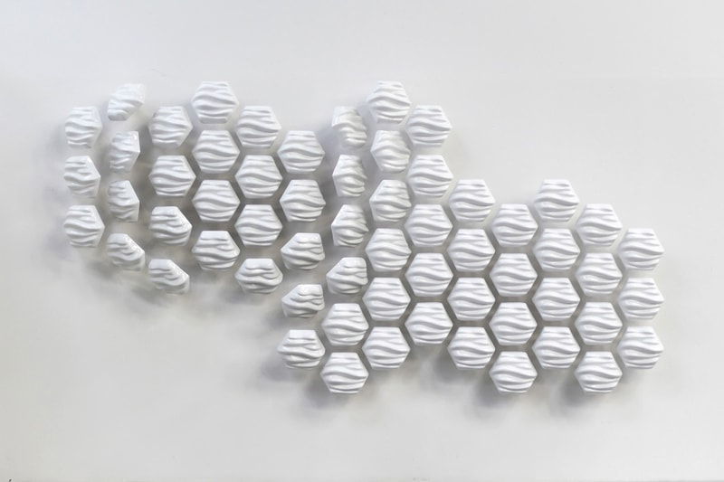 HEXI Responsive Wall by Thibaut Sld