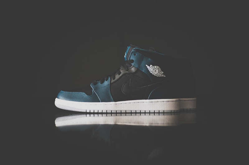 Air Jordan 1 Mid Black/Nightshade