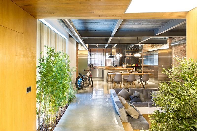 Egue and Seta Transform a Commercial Space Into a Modern Loft