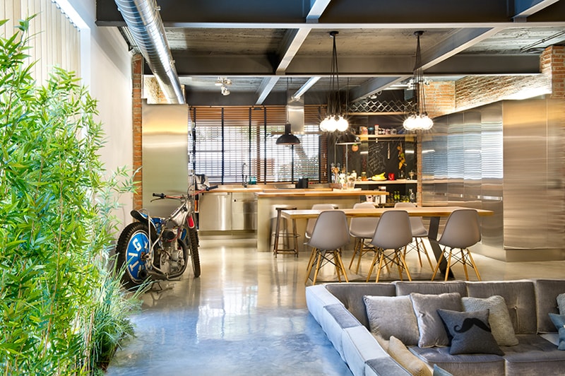 Egue and Seta Transform a Commercial Space Into a Modern Loft