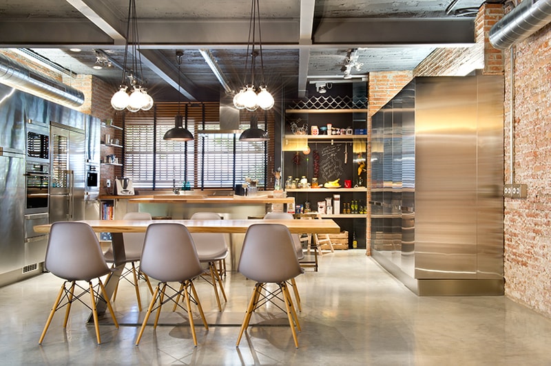 Egue and Seta Transform a Commercial Space Into a Modern Loft