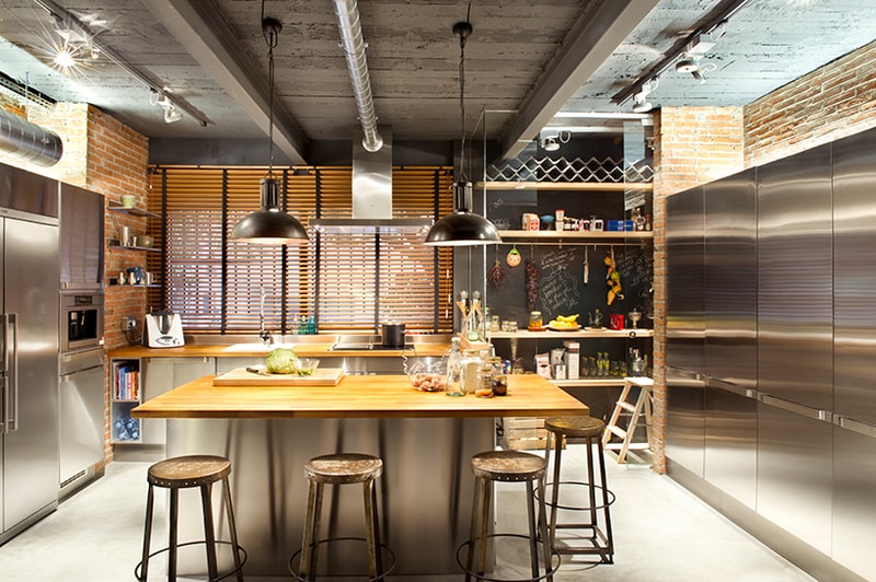 Egue and Seta Transform a Commercial Space Into a Modern Loft