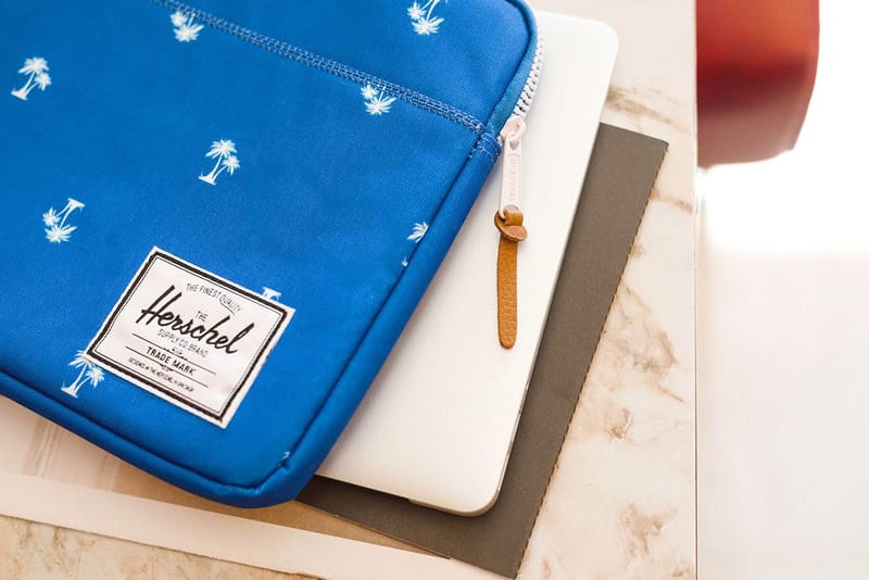 herschel supply co laptop sleeve