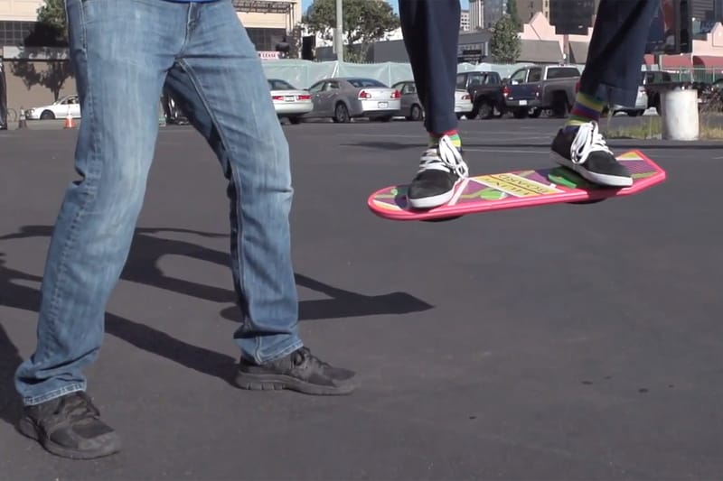 The Clearly Fake "Huvrboard" Is Still Worth a Look