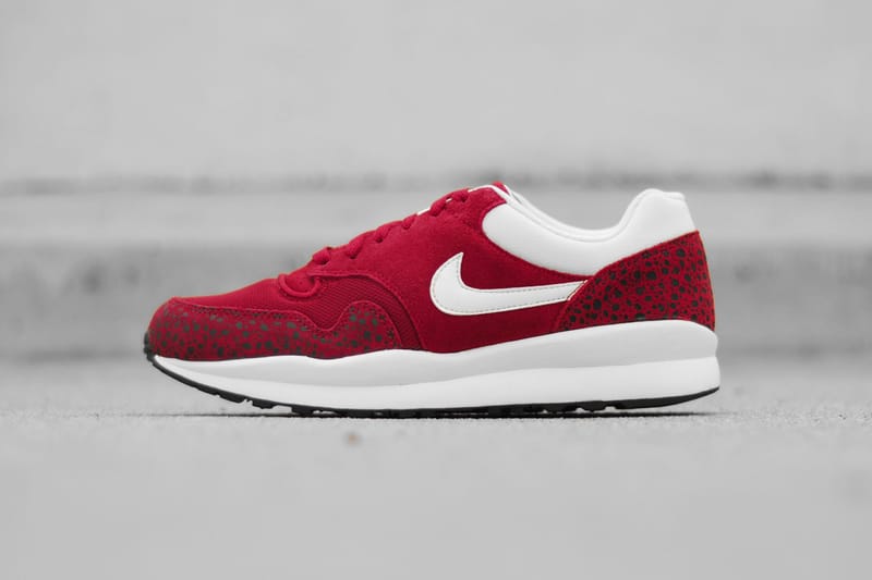 nike safari red