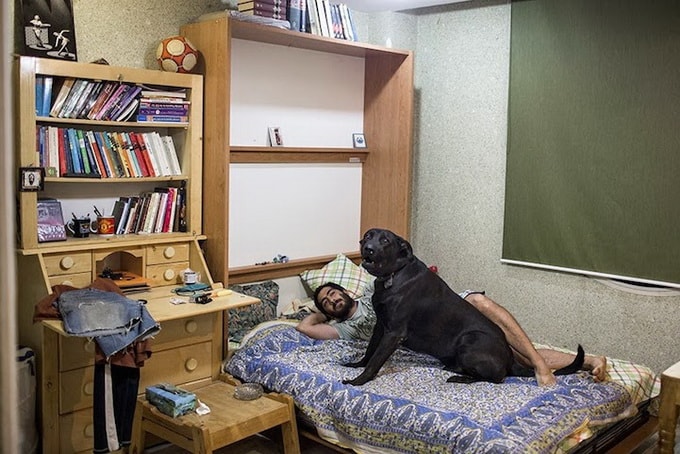 A Look Inside the Lives of Everyday Iranian Youth 