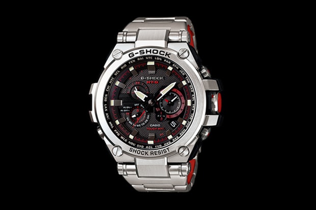 G-Shock MTG-S1000D Silver/Red