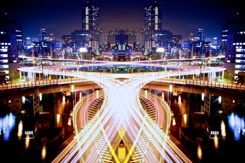 Symmetric Light Photography by Sinichi Higashi