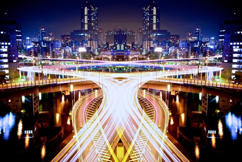 Symmetric Light Photography by Sinichi Higashi