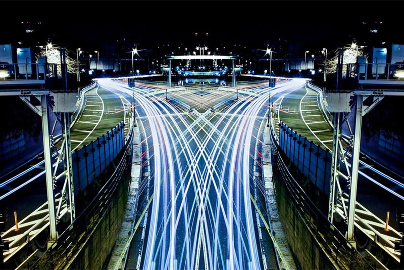 Symmetric Light Photography by Sinichi Higashi