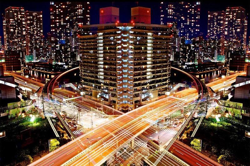 Symmetric Light Photography by Sinichi Higashi