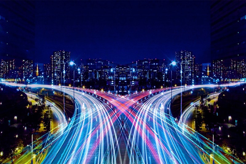 Symmetric Light Photography by Sinichi Higashi