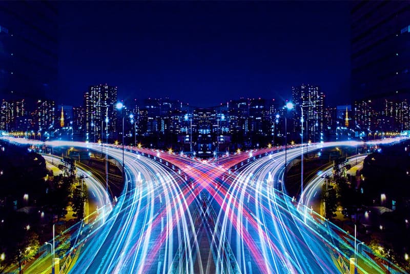 Symmetric Light Photography by Sinichi Higashi