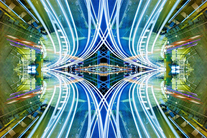 Symmetric Light Photography by Sinichi Higashi