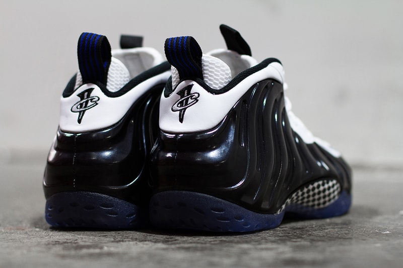 A Closer Look at the Nike Air Foamposite One Black/White