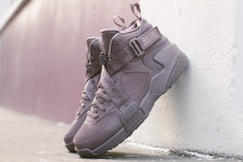 A Closer Look at the Pigalle x Nike Air Raid