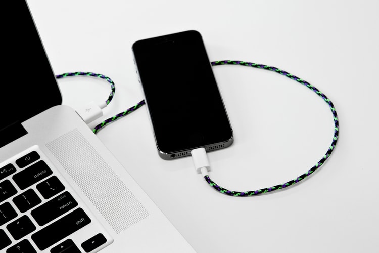 Eastern Collective 2014 Spring/Summer iPhone Cables