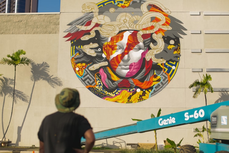 POW! WOW! Hawaii x Versace Mural by Tristan Eaton Video
