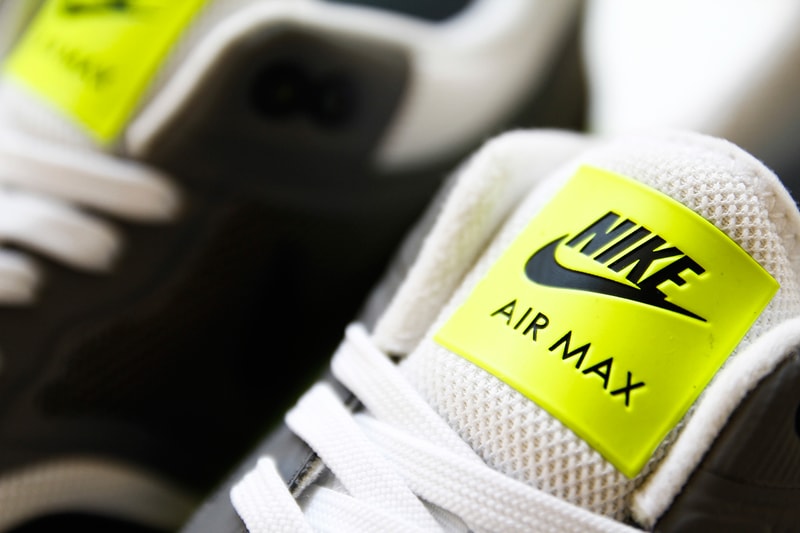 A Closer Look at the Nike Air Max Lunar1 White/Cool Grey-Volt-Black